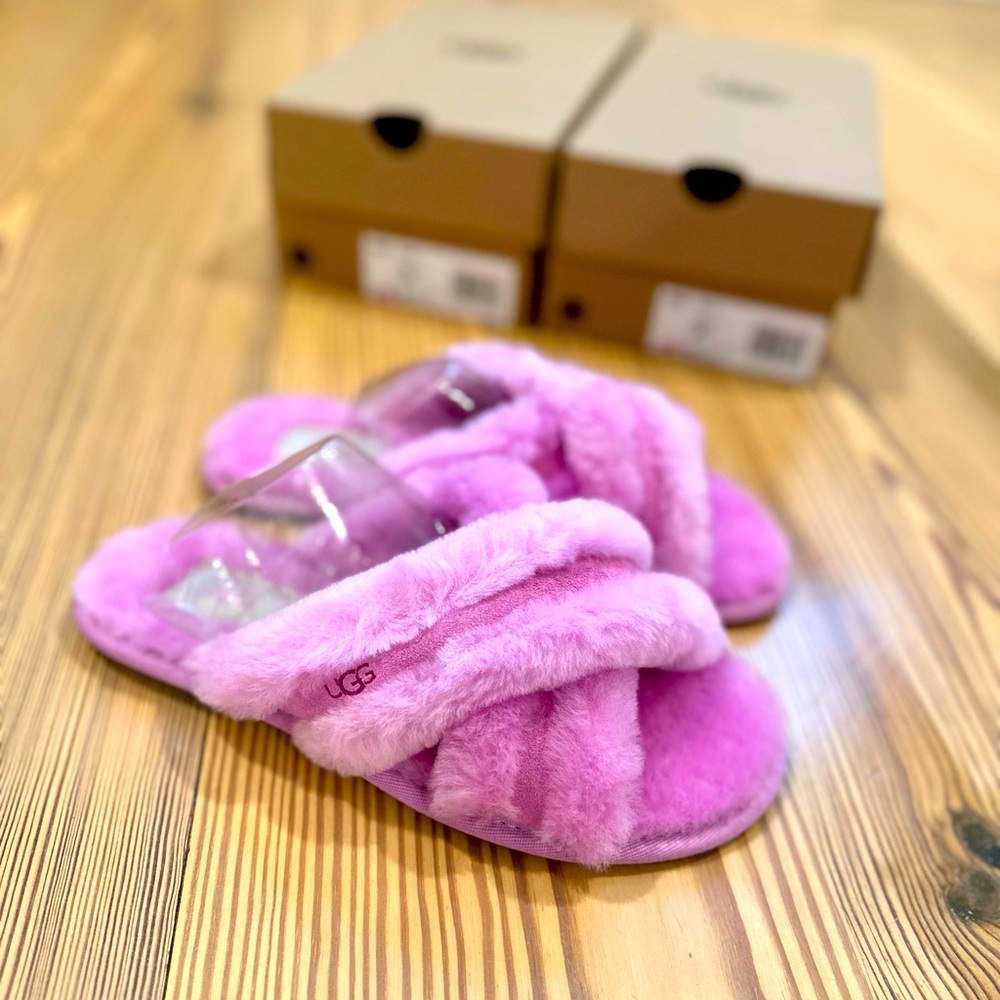 UGG WOMEN'S SCUFFITA SHEEPSKIN SLIPPERS SZ 6 IN CARNATION PINK